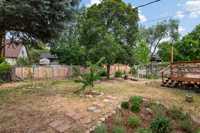 6751 S 2300 E, Cottonwood Heights, UT 84121 - Photo 25