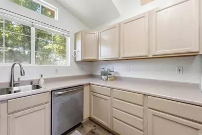 386 W Inauguration Rd, Draper, UT 84020 - Photo 19