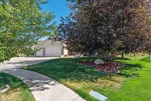 3790 W Formby Cir Circle, Syracuse, UT 84075 - Photo 3