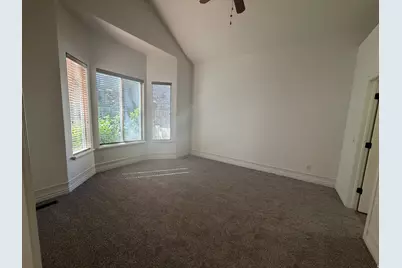 318 E Nechatel Dr, Draper, UT 84020 - Photo 3