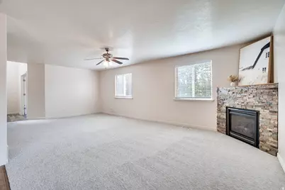304 N Waterside Dr, Heber City, UT 84032 - Photo 3