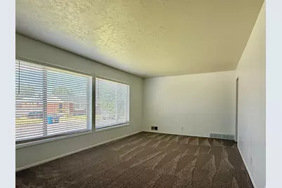 324 E 4650 S, Washington Terrace, UT 84405 - Photo 3