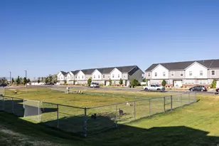 811 S Cowans Ct, Clearfield, UT 84015 - Photo 27