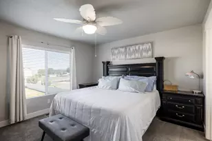 811 S Cowans Ct, Clearfield, UT 84015 - Photo 11
