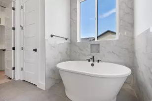 692 E Mountain Rd N, North Ogden, UT 84414 - Photo 9
