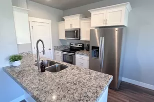7427 N Cottage Ln, Eagle Mountain, UT 84005 - Photo 3