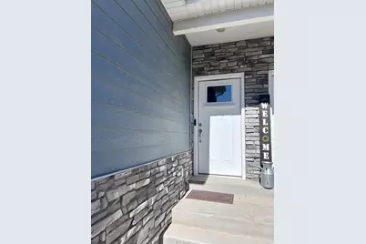 7427 N Cottage Ln, Eagle Mountain, UT 84005 - Photo 3