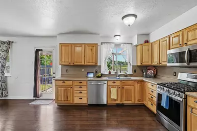2622 N 2600 E, Layton, UT 84040 - Photo 13