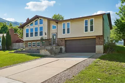 2622 N 2600 E, Layton, UT 84040 - Photo 3