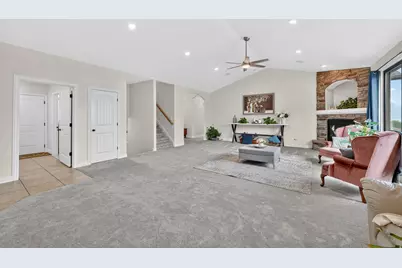 161 W Sweetbriar Ln, Saratoga Springs, UT 84045 - Photo 5