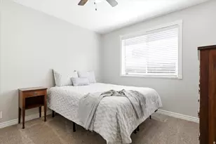 11566 S Sunburn Ln E, Sandy, UT 84094 - Photo 21