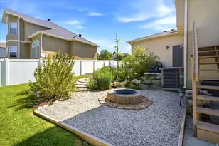 11566 S Sunburn Ln E, Sandy, UT 84094 - Photo 29