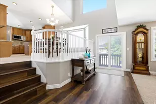 11566 S Sunburn Ln E, Sandy, UT 84094 - Photo 11