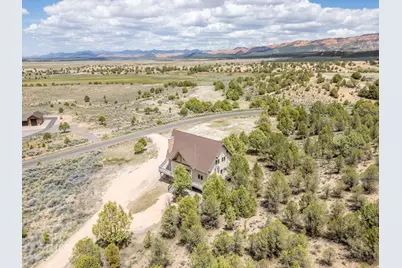 1790 E Paunsaugunt Cliffs Dr, Hatch, UT 84735 - Photo 7