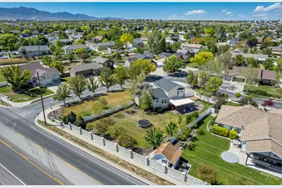 11777 S 4210 W, South Jordan, UT 84009 - Photo 43