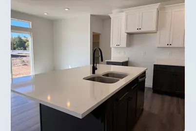 945 W Motor Vu Dr #206, Riverdale, UT 84405 - Photo 5