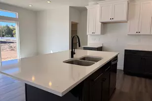945 W Motor Vu Dr, Riverdale, UT 84405 - Photo 5