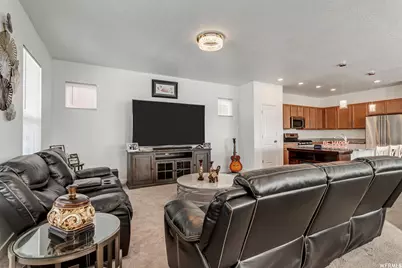11009 S Mission Oaks Dr W, South Jordan, UT 84009 - Photo 9
