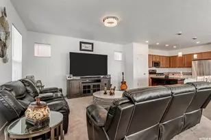 11009 S Mission Oaks Dr W, South Jordan, UT 84009 - Photo 9