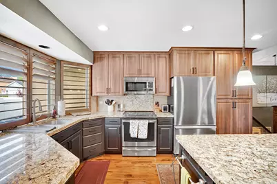 2139 E Village Point Way, Sandy, UT 84093 - Photo 9