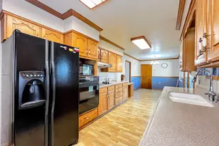 2620 W Blake Dr, Taylorsville, UT 84129 - Photo 9