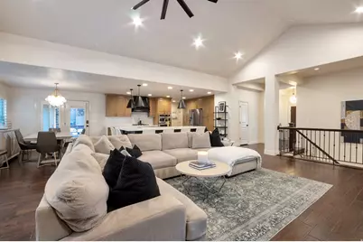 577 S Ridge Top Ln E, North Salt Lake, UT 84054 - Photo 5