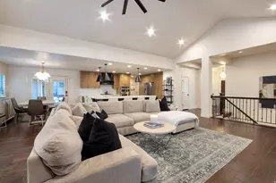 577 S Ridge Top Ln E, North Salt Lake, UT 84054 - Photo 5