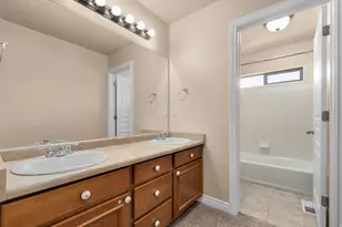 760 E Hidden Mnr Cir, Lehi, UT 84043 - Photo 21