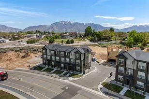 4046 S Sandridge Dr W, Roy, UT 84067 - Photo 23