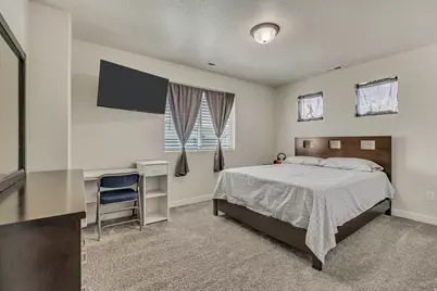 2042 W Lydia Ln S, Syracuse, UT 84075 - Photo 13