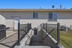 1055 W 325 N, Hyrum, UT 84319 - Photo 31