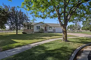 1055 W 325 N, Hyrum, UT 84319 - Photo 3