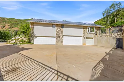 7379 S Silver King Cir, Cottonwood Heights, UT 84121 - Photo 19