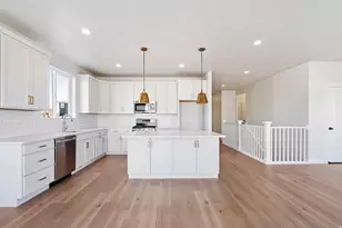 7646 S Flattop Mount Dr W, West Jordan, UT 84081 - Photo 7