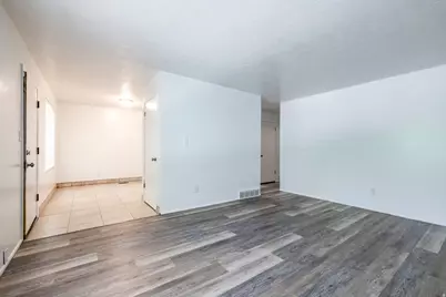210 N Pingree Ave, Ogden, UT 84404 - Photo 9