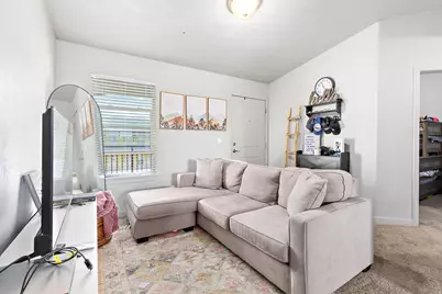 1079 W 965 N #402, Orem, UT 84057 - Photo 3