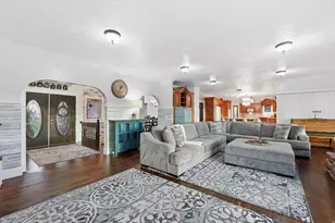 2342 E Charros Rd, Sandy, UT 84092 - Photo 15