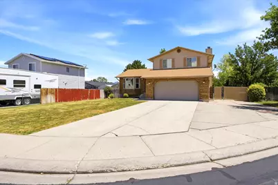 6911 S Coneflower Ct W, West Jordan, UT 84084 - Photo 3