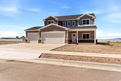 1642 W 3125 N, Pleasant View, UT 84414 - Photo 3