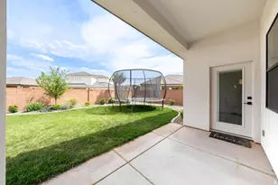 739 S Middle Dr, Washington, UT 84780 - Photo 45