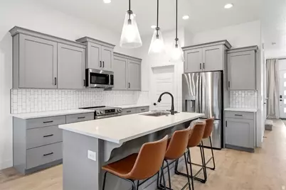 739 S Middle Dr, Washington, UT 84780 - Photo 15