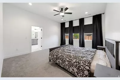 739 S Middle Dr, Washington, UT 84780 - Photo 25