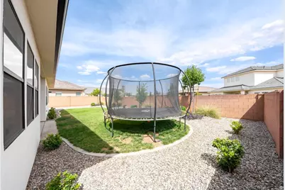739 S Middle Dr, Washington, UT 84780 - Photo 49