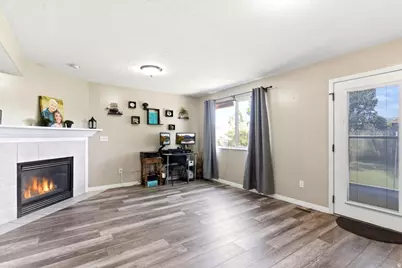 1016 N 525 W, Clinton, UT 84015 - Photo 7