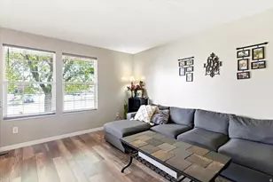 1016 N 525 W, Clinton, UT 84015 - Photo 3