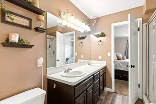 1016 N 525 W, Clinton, UT 84015 - Photo 17