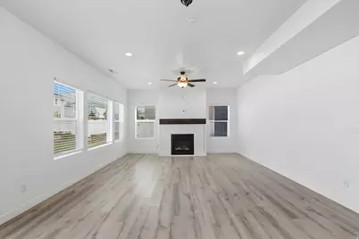244 N 200 E, Salem, UT 84653 - Photo 17