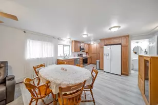 1806 E 9800 S, Sandy, UT 84092 - Photo 25