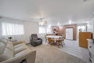 1806 E 9800 S, Sandy, UT 84092 - Photo 23