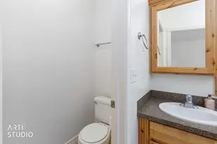 2327 Bluff Ridge Dr, Syracuse, UT 84075 - Photo 25